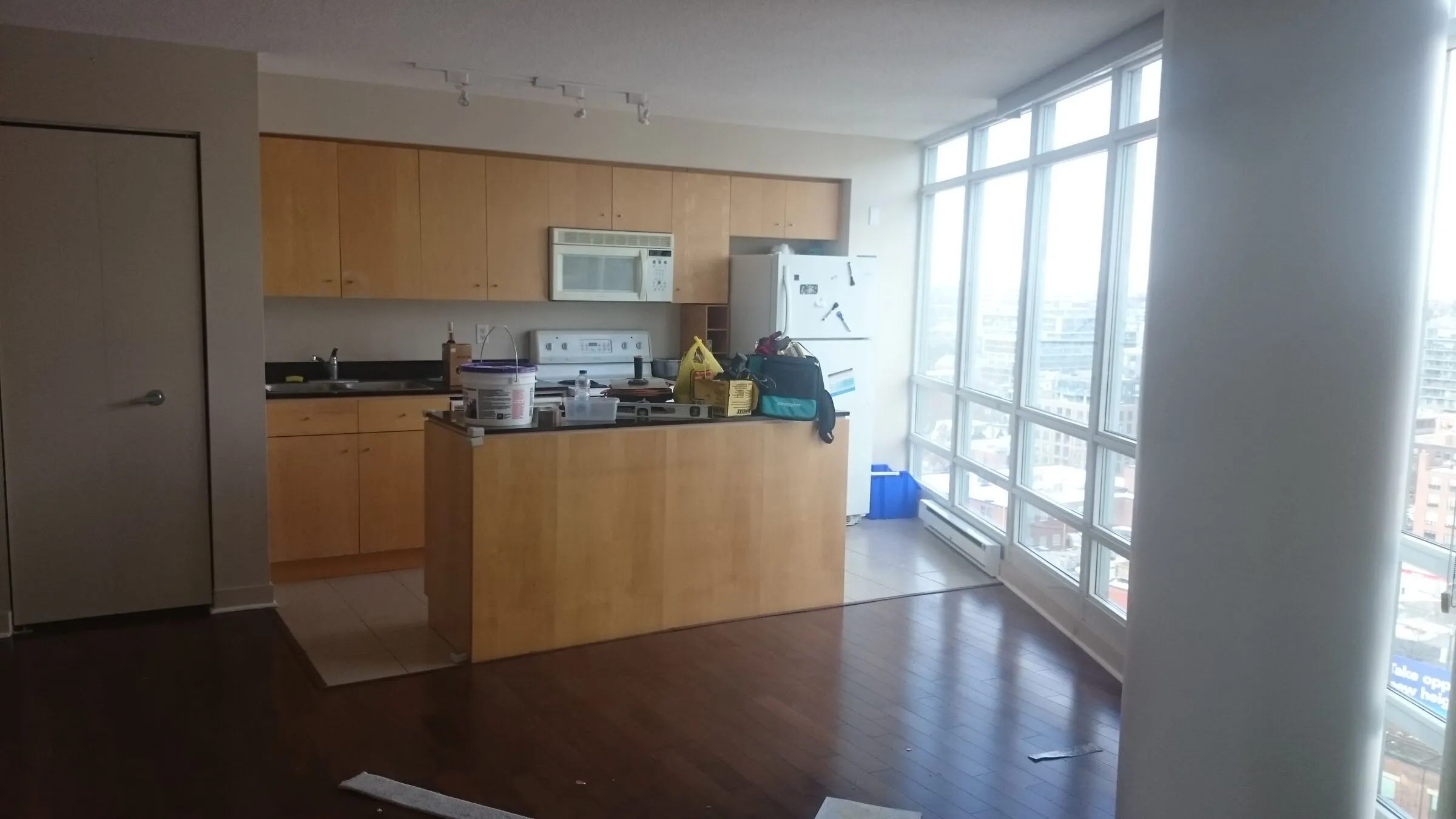 Condo kitchen, downtown Toronto, before