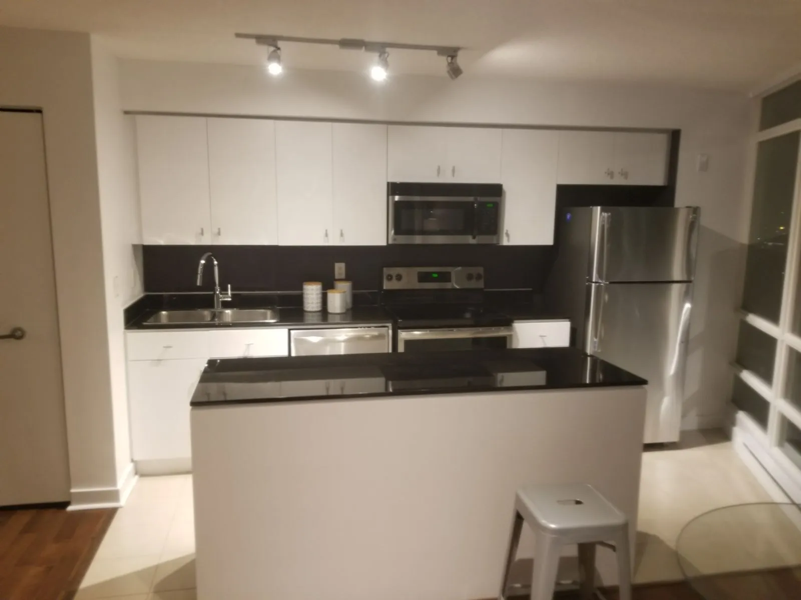 Kitchen renovated by EH Contracting