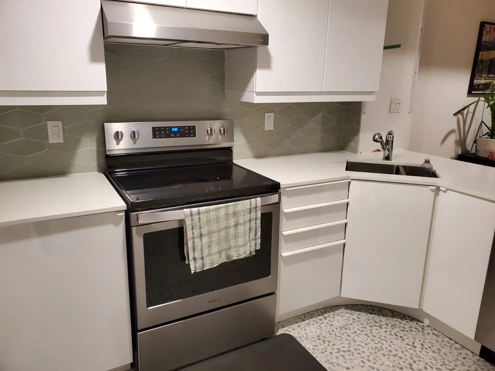Kitchen renovated by EH Contracting